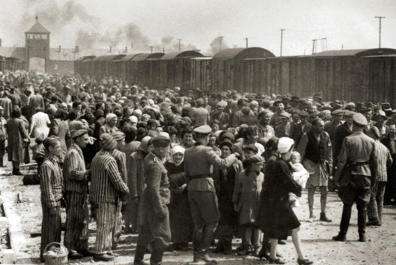 Прибытие эшелона с венгерскими евреями в Аушвиц-Биркенау, май 1944 года
