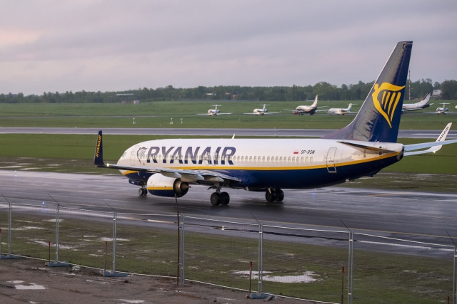 ,  ,   Ryanair    ,        , 