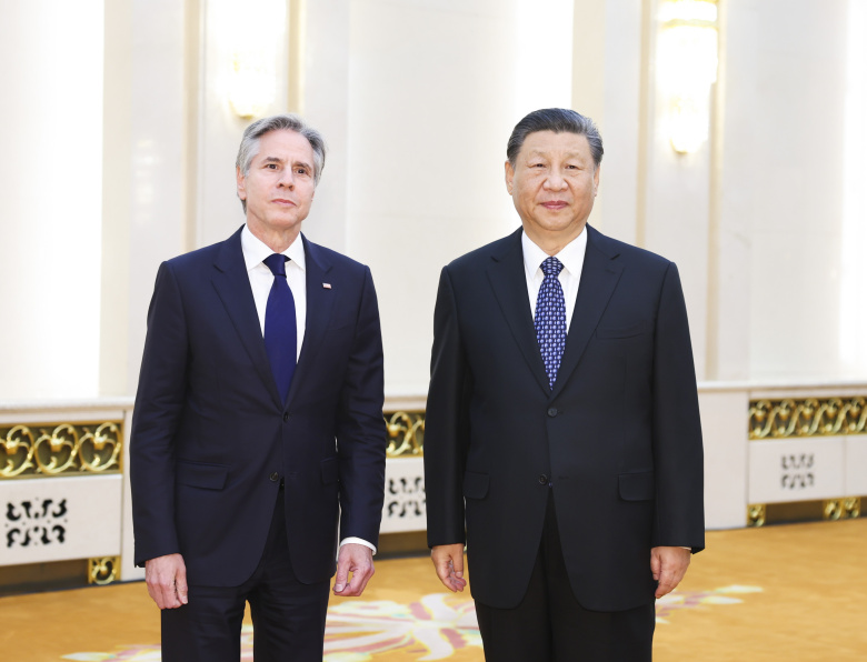 Госсекретарь США Тони Блинкен на встрече с председателем КНР Си Цзиньпином в Доме народных собраний, Пекин, 26 апреля 2024 года