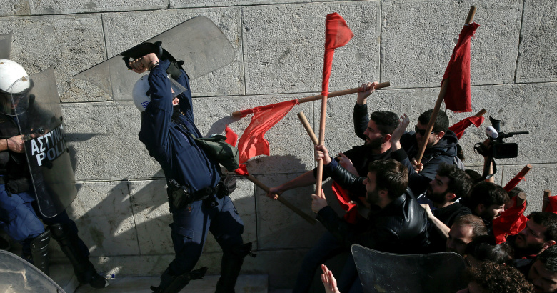 Протест против реформ финансового сектора. Афины, Греция. Фото: Gleb Garanich / Reuters