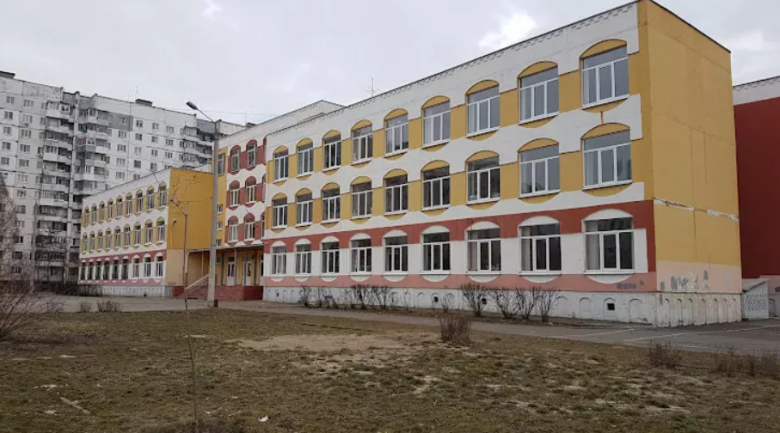 Гимназия №5 в Брянске, где произошла стрельба