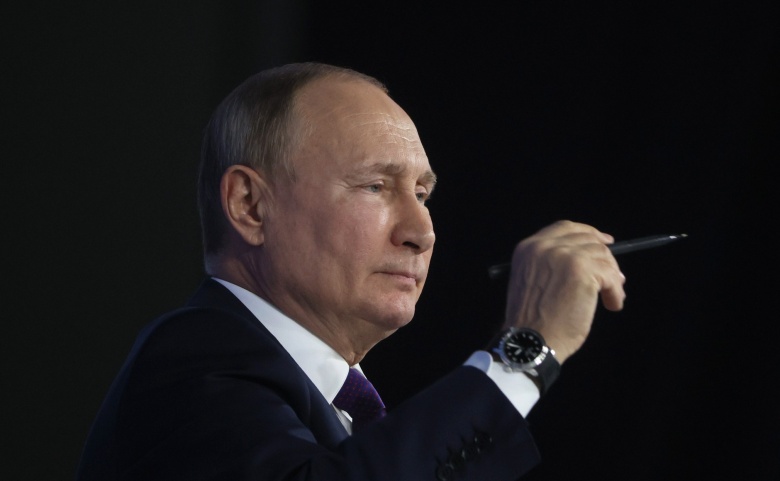 Владимир Путин во время ежегодной пресс-конференции