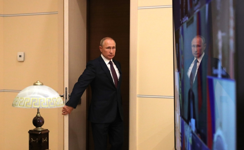 Владимир Путин перед совещанием с постоянными членами Совета безопасности, 4 сентября 2020 года. Фото: Kremlin.ru