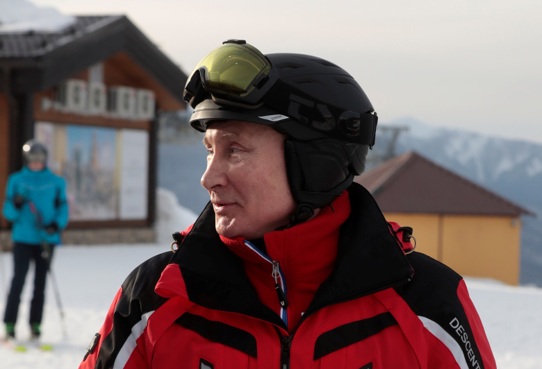 Владимир Путин на горнолыжном курорте в Сочи. Фото: Sergei Chirikov / Reuters