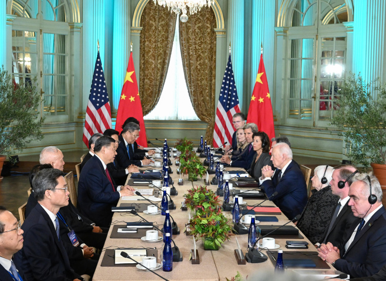 Встреча председателя КНР Си Цзиньпина и президента США Джо Байдена. Поместье Филоли, Калифорния, 15 ноября 2023 года