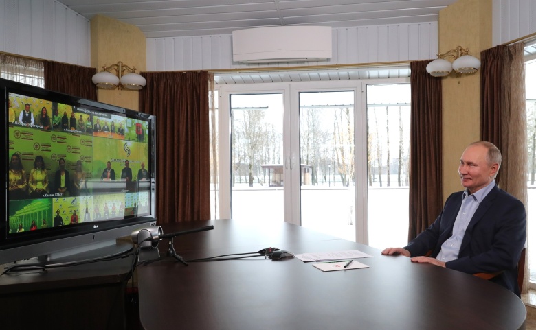Владимир Путин на встрече с учащимися вузов в режиме видеоконференции. Фото: kremlin.ru