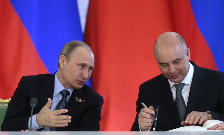 Владимир Путин объяснил Антону Силуанову необходимость секретных бондов
