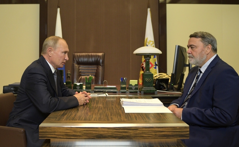 Владимир Путин с  Игорем Артемьевым. Фото: kremlin.ru