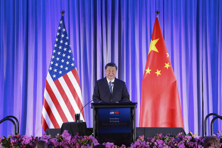 Председатель КНР Си Цзиньпин выступает с речью на приветственном ужине дружественных организаций в Сан-Франциско, США, 15 ноября 2023 года