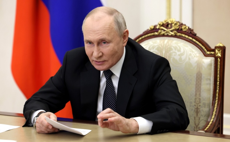 Владимир Путин во время совещания по проекту федерального бюджета