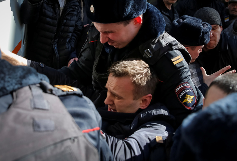 Задержание Алексея Навального на антикоррупционном митинге в Москве