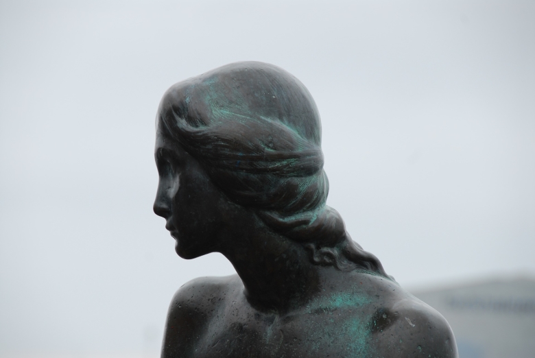 Памятник Русалочке в Копенгагене. Фото: Pixabay.com