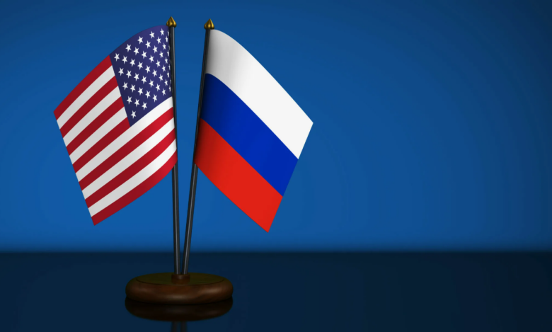 Флаги США и России