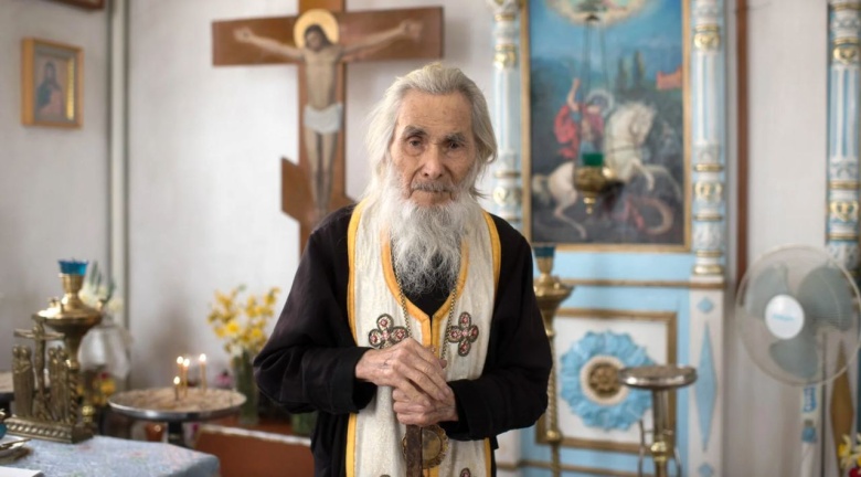Священник Виктор Пивоваров