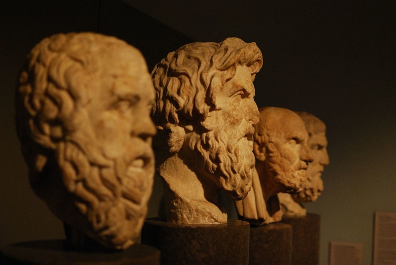 Sokrates, Antisthenes, Chrysippos, Epikouros. Фото: Matt Neale / Wikimedia Commons