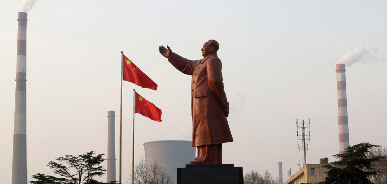 Один из многочисленных памятников Мао Цзэдуну в Китае