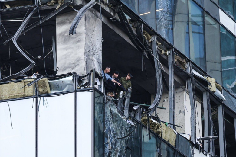 Последствия атаки дрона в комплексе Москва-Сити