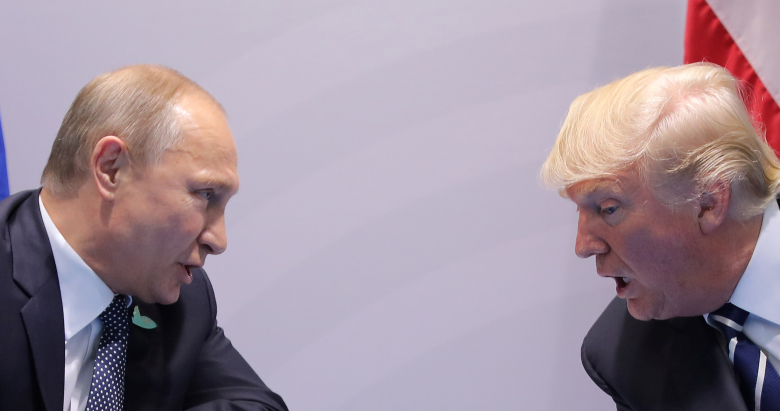 Владимир Путин и Дональд Трамп на саммите G20 в Гамбурге. Фото: Carlos Barria / Reuters