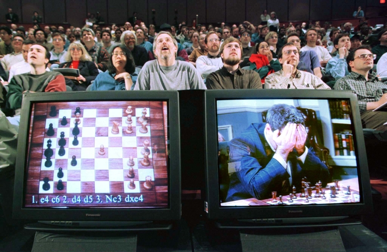 Матч Гарри Каспарова и шахматного суперкомпьютера Deep Blue, 1997 г. Фото: Peter Morgan / Reuters