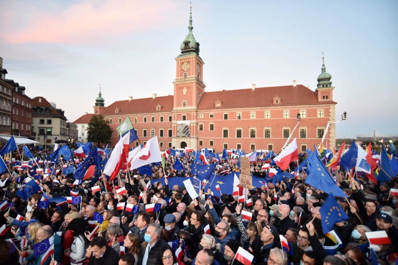Митинг в поддержку сохранения Польши в Евросоюзе