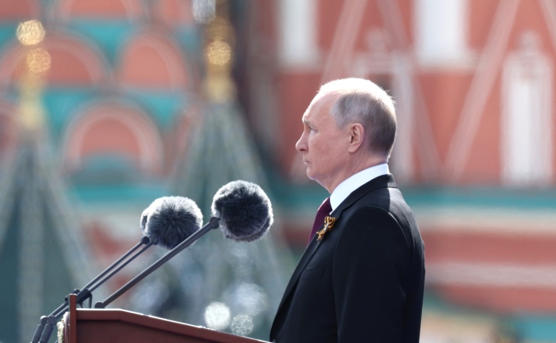 Владимир Путин выступает на военном параде в честь 78-й годовщины Победы в Великой Отечественной войне
