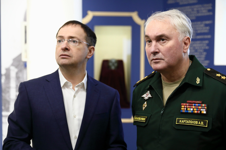 Помощник президента РФ Владимир Мединский и замминистра обороны Андрей Картаполов