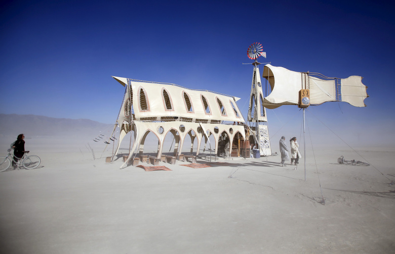 Инсталляция Prairie Wind Chapel на Burning Man 2015