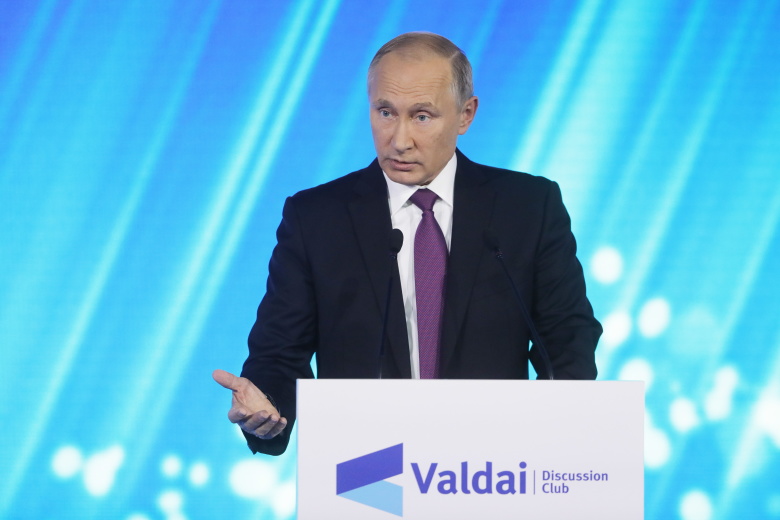 Владимир Путин во время заседания Международного дискуссионного клуба "Валдай". Фото: Михаил Метцель / ТАСС