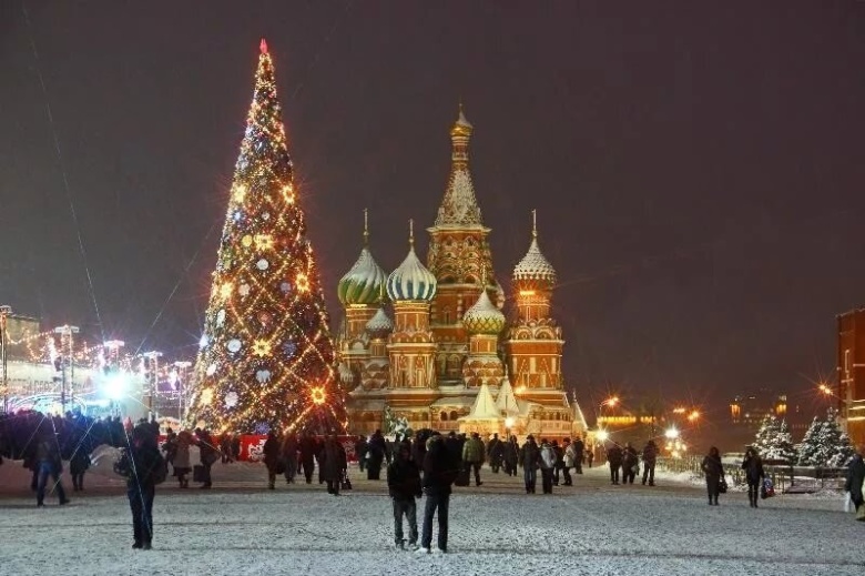 Новогодняя ель на Красной площади