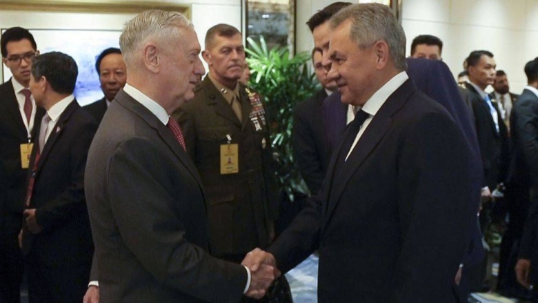 Первая личная встреча министров обороны России и США Сергея Шойгу и Джеймса Мэттиса. Фото: Минобороны России