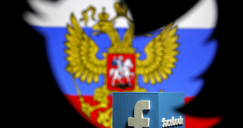 Логотипы Twitter и Facebook