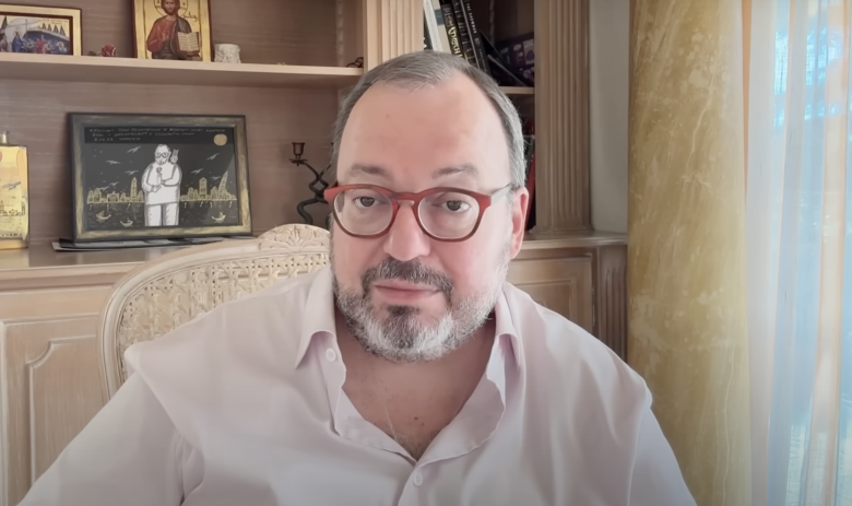Станислав Белковский