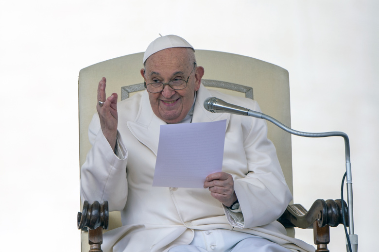 Папа Франциск председательствует на еженедельном общем собрании на площади Святого Петра в Ватикане, 13 марта 2024 года