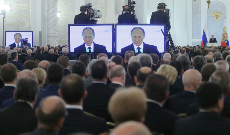 Владимир Путин с ежегодным посланием к Федеральному собранию, 2015. Фото: Михаил Метцель / ТАСС