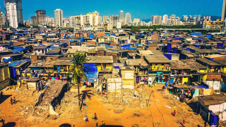 Строительный бум в Мумбаи: в 15-миллионном индийском мегаполисе трущобы соседствуют с современными высотками