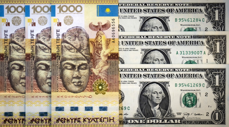 Казахстанский тенге и доллар.