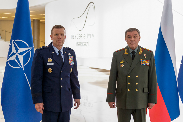 Главнокомандующий Объединенных вооруженных сил НАТО в Европе Тод Уолтерс и начальник Генштаба Вооруженных сил РФ Валерий Герасимов
