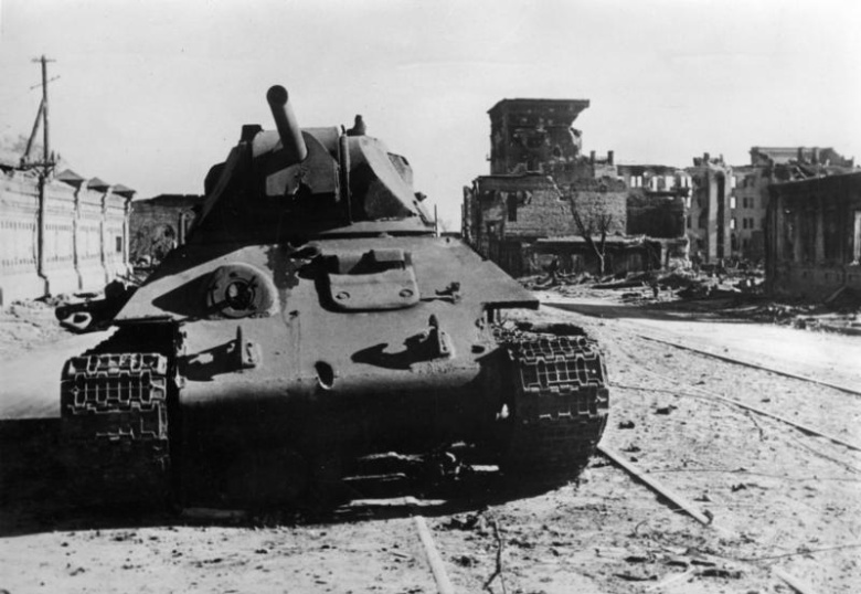Подбитый Т-34 в Сталинграде, 8 октября 1942 года