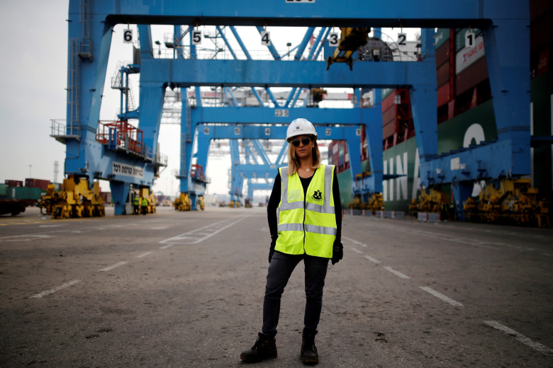 Лиз Азулай, работник порта Ашдод в Израиле. Фото: Amir Cohen / Reuters