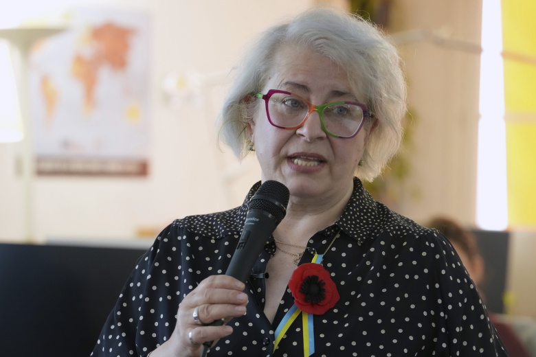 Кинокритик Екатерина Барабаш на пресс-конференции в штаб-квартире организации «Репортеры без границ», 5 мая 2025 года в Париже