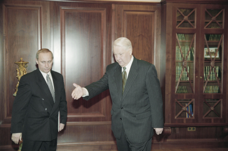 Борис Ельцин и Владимир Путин во время встречи в Кремле, 1998. Фото: Александр Сенцов, Александр Чумичев / ТАСС