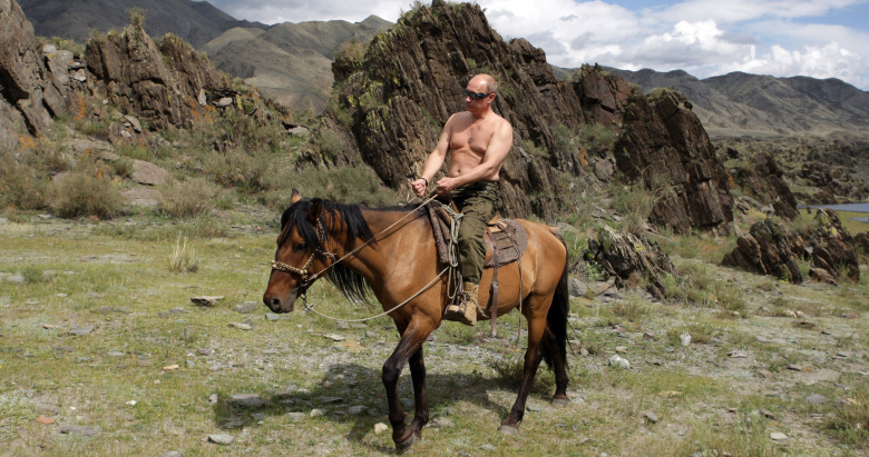 Владимир Путин на прогулке. 2009.