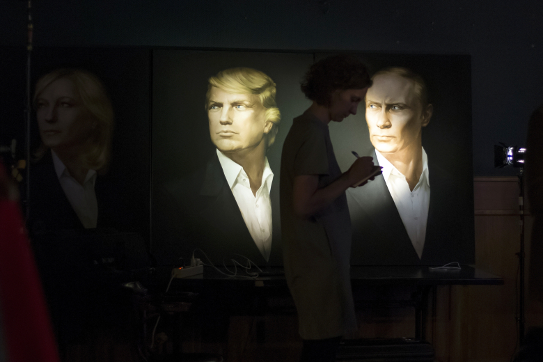 Трансляция хода голосования на выборах президента США в московском пабе «Юнион Джек». Фото: Alexander Zemlianichenko / AP / TASS