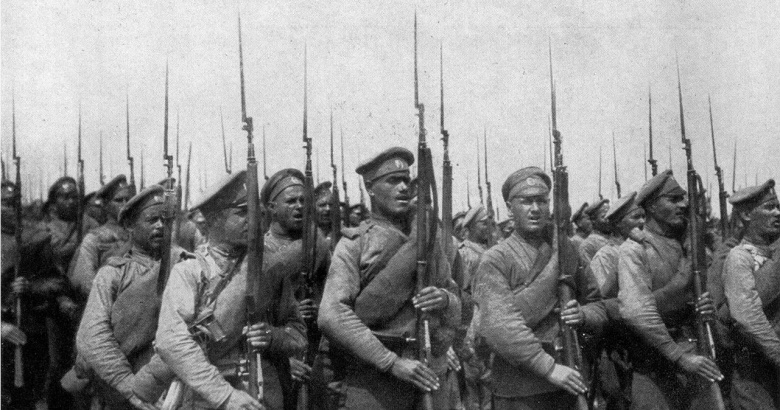 Русская пехота в строю, 1917 год. Фото: wikipedia.org