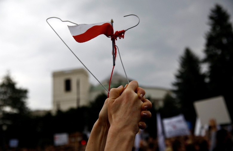Забастовка против законопроекта о полном запрете абортов в Польше