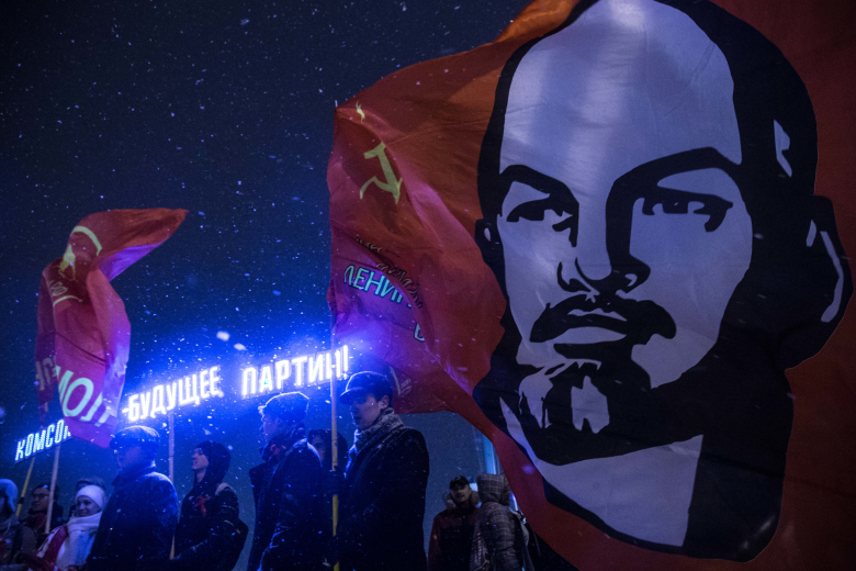 Шествие, посвященное 99-й годовщине Октябрьской революции. Санкт-Петербург, 7 ноября 2016. Фото: Zuma / TASS