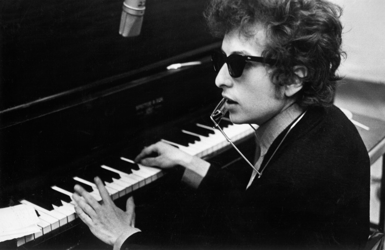 Боб Дилан на записи альбома «Highway 61 Revisited», Нью-Йорк, 1965. Фото: Michael Ochs Archives / Getty Images