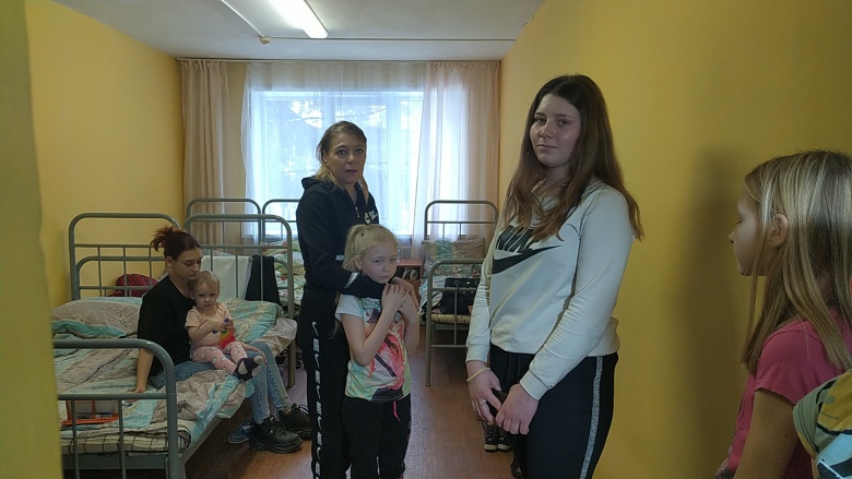 Беженцы в пункте временного размещения в Воронежской области
