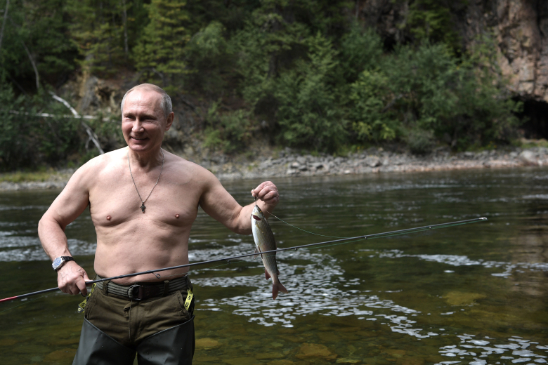 Владимир Путин во время рыбалки в Республике Тыва. Фото: Алексей Никольский / РИА Новости