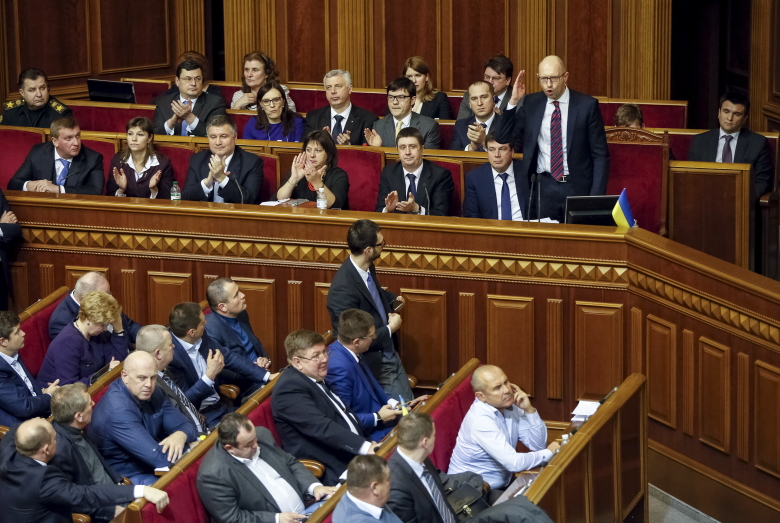 Арсений Яценюк на заседании Верховной рады 16 февраля по вопросу недоверия правительству.